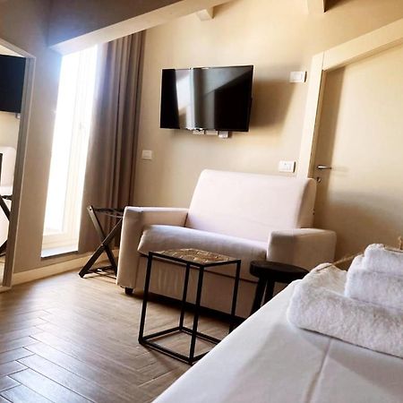 Gatto Bianco Rooms 42 베르가모 외부 사진
